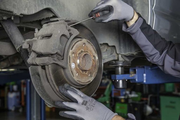 How to Change Brake Pads and Rotors on a Chevy Silverado