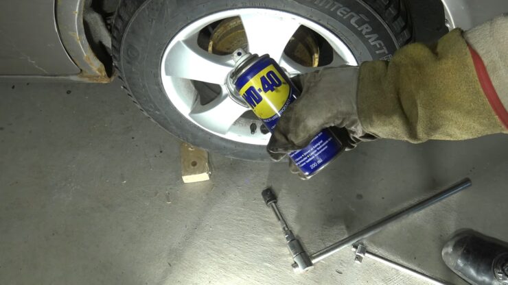 How to open very Tight wheel nut or bolt with WD 40