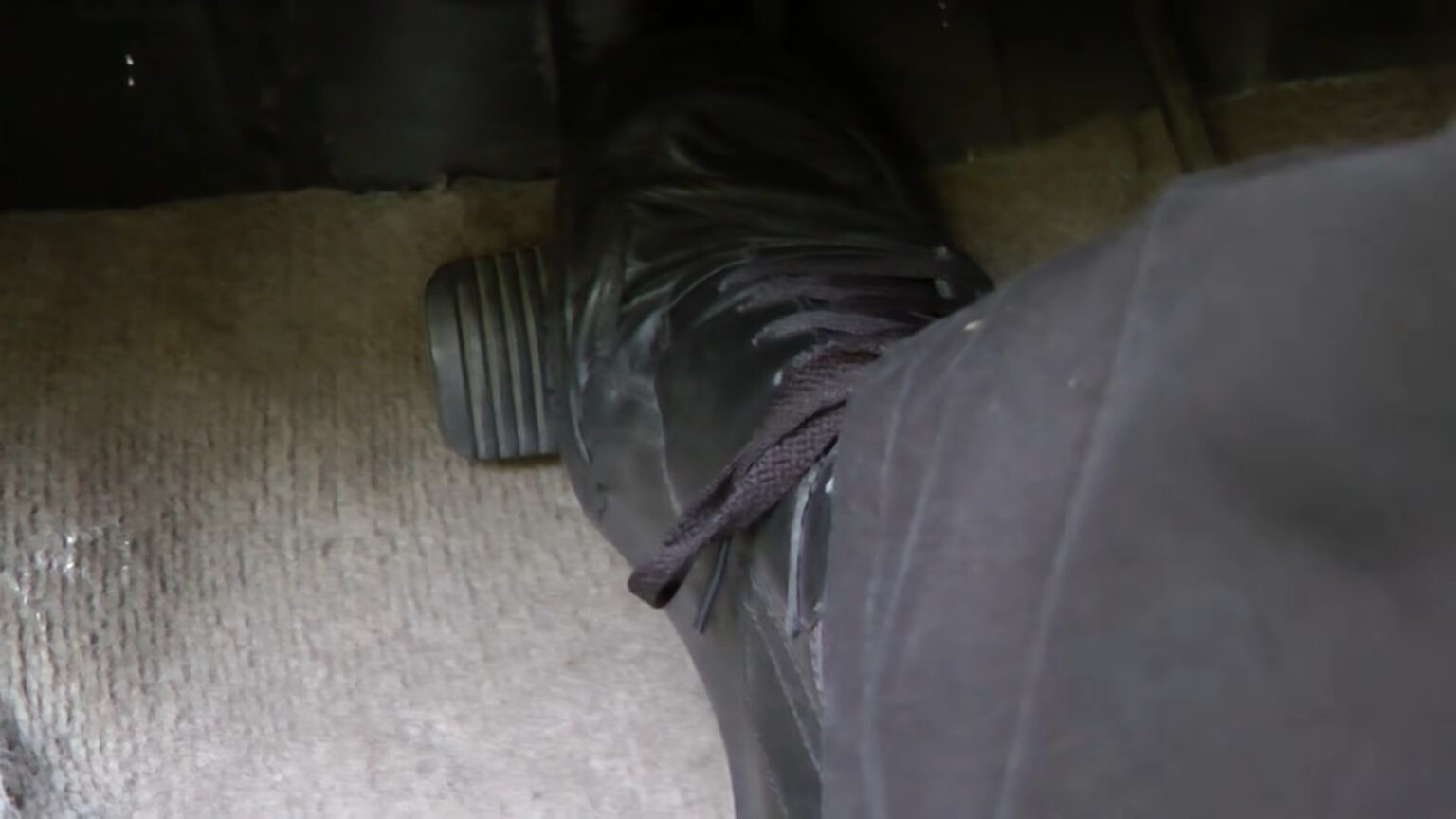 How To Get Air Out Of Brake Lines Without Bleeding Easy Step By Step